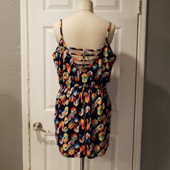 Shorts Romper - Picture 2 of 2